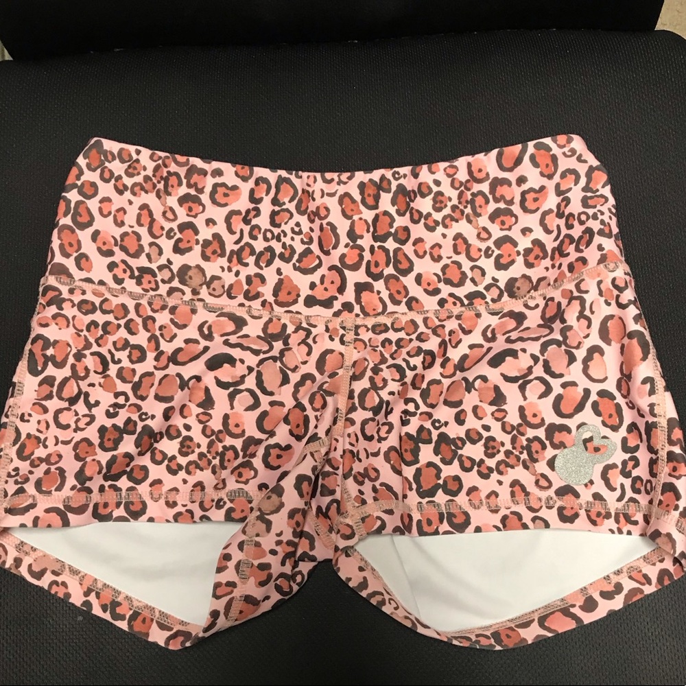 Belle & Bell Size Small leopard print